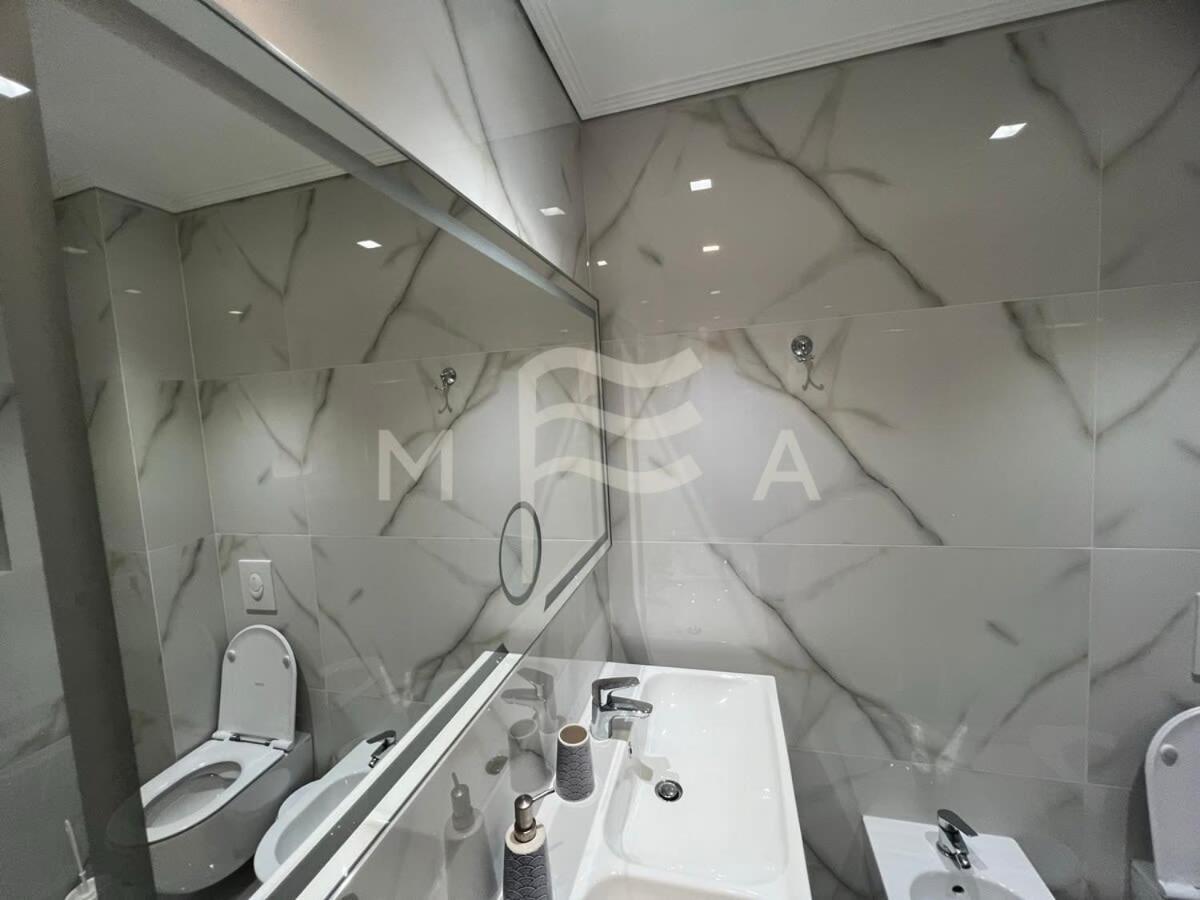 Appartamento Yacht Club 573 Durrës Esterno foto